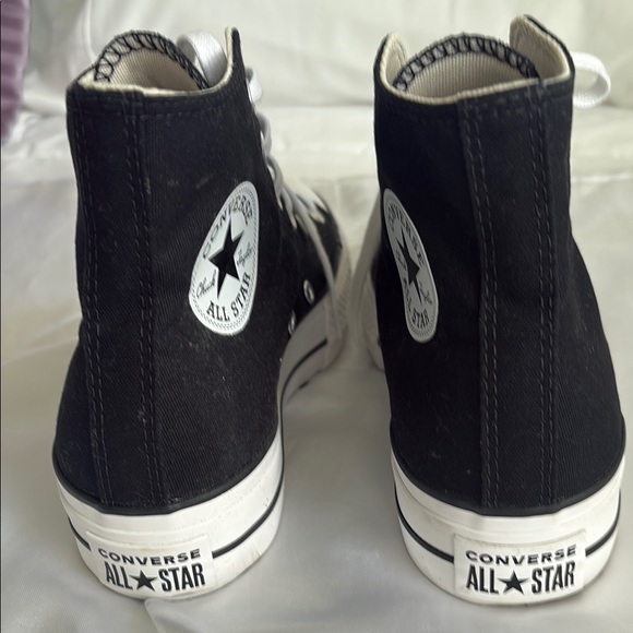 NWOT Converse Black and White High-Top Sneakers Size 8 - Picture 3 of 7
